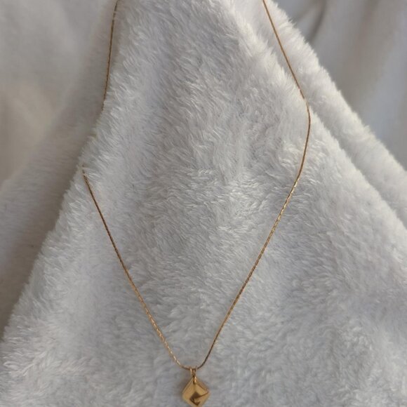 Authentic Givenchy "G" Pendant Gold Necklace with Certificate of Authenticity - Picture 6 of 7